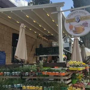 ספר כאן